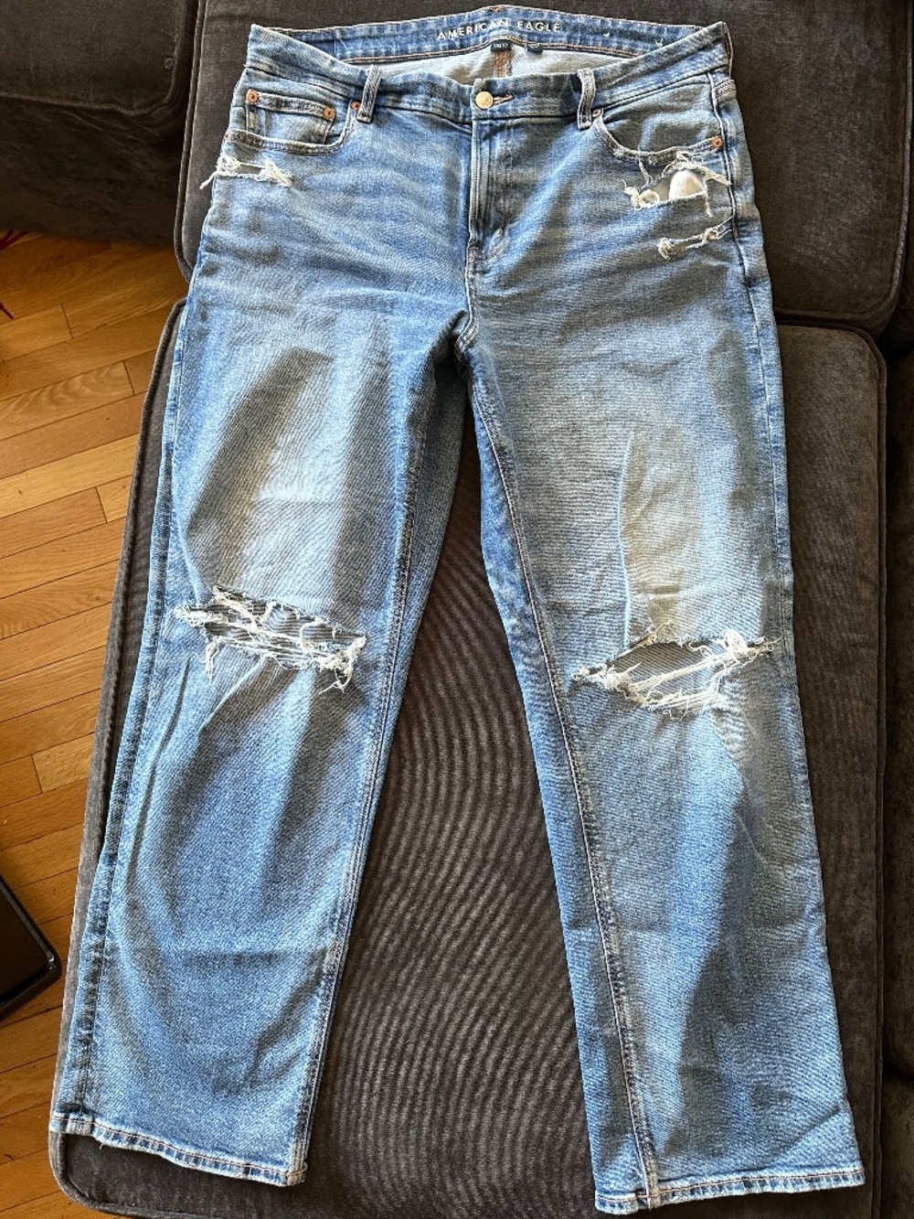Women's American Eagle Curvy Straight Distressed Jeans 16